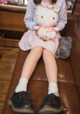 国产欧美亚洲美乳在线观看_无删减在线播放